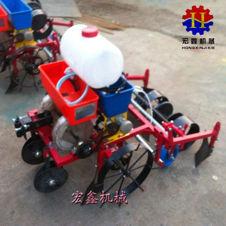 80型號(hào)噴藥覆膜機(jī) 晉江地區(qū)高效農(nóng)業(yè)打藥機(jī)解析
